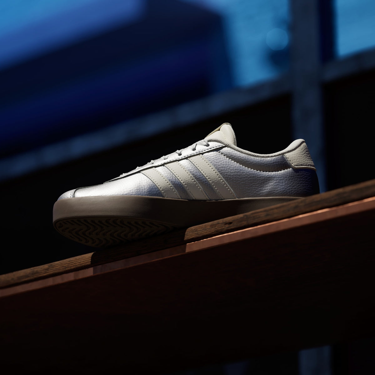 Argento metallizzato / Avorio / Gomma – foto HM7 – Adidas JQ7315