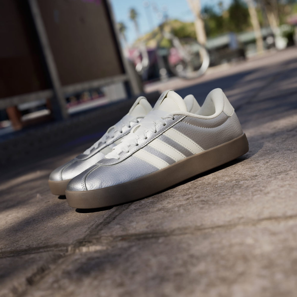 Argento metallizzato / Avorio / Gomma – foto HM8 – Adidas JQ7315